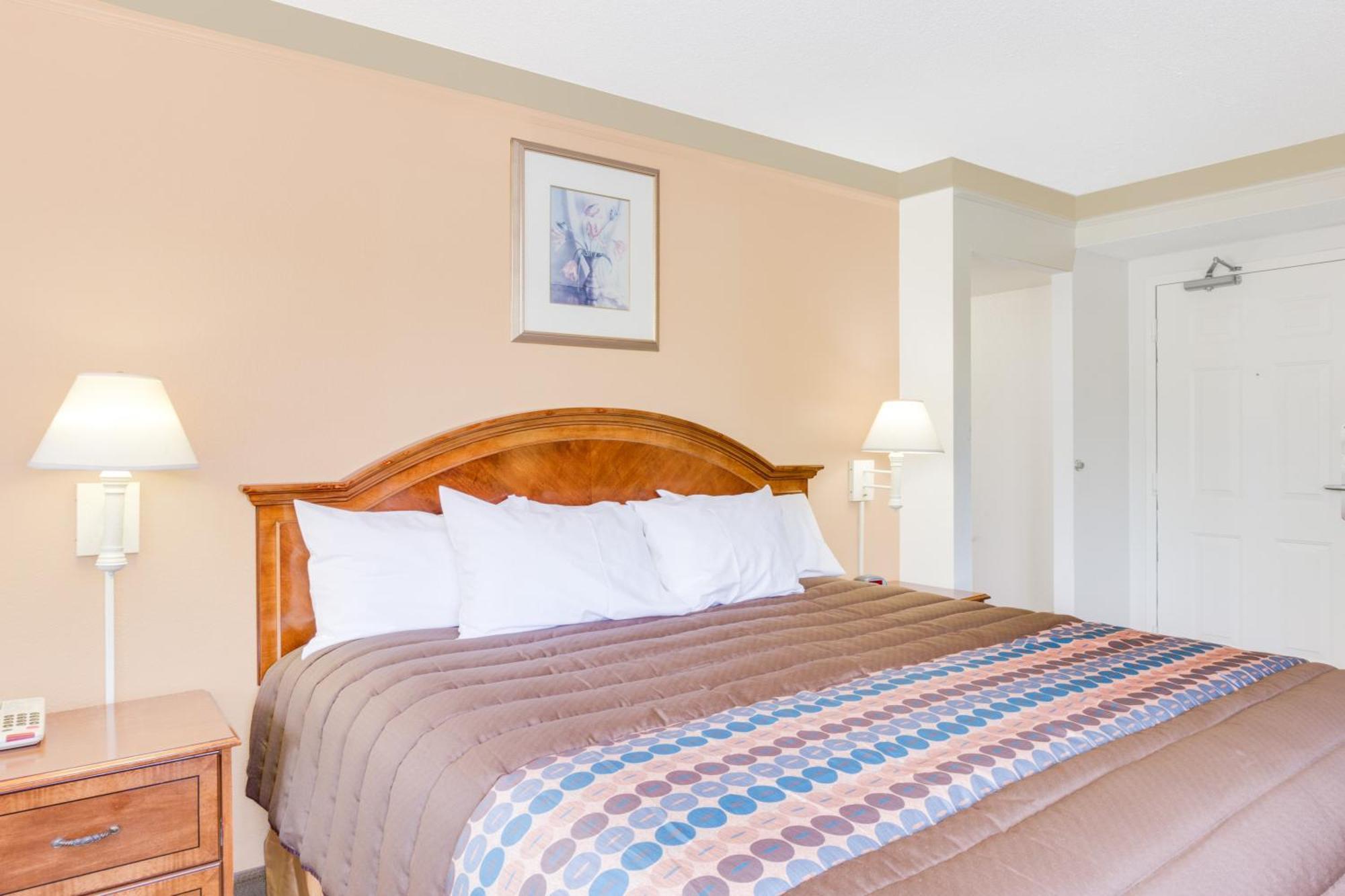 Days Inn By Wyndham Birmingham/West Номер фото